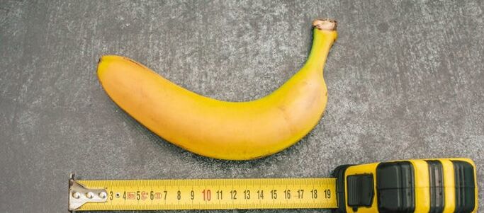 measuring the penis on the example of a banana